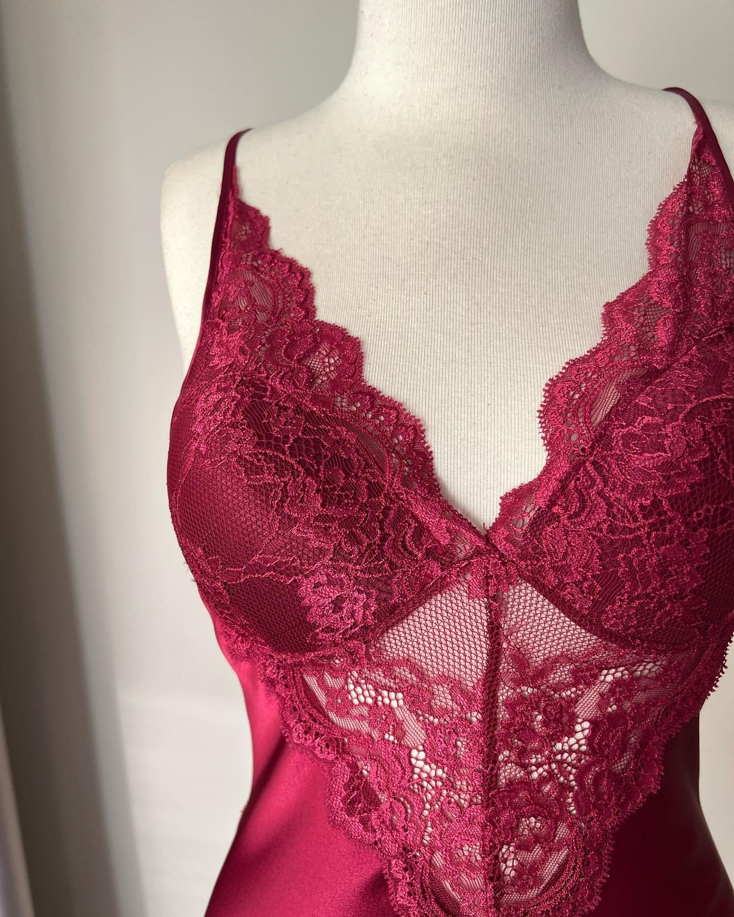 Luxurious Wine Red Silk Satin 5-Piece Women’s Nightwear Set