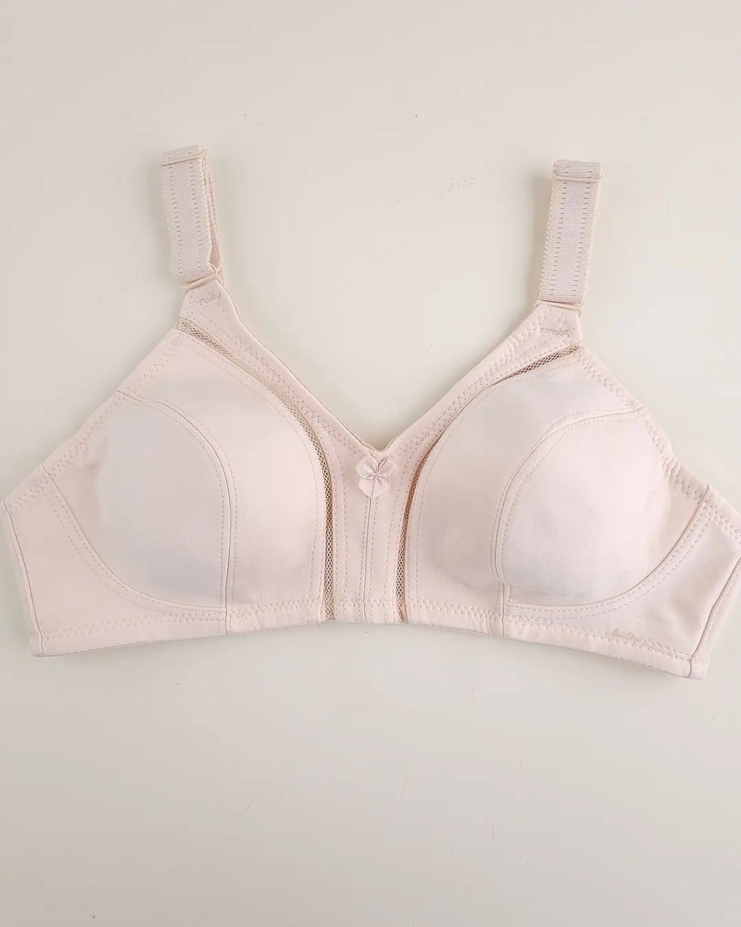 Luxurious Women’s Seamless Padded Cups Wireless Bra (Beige)