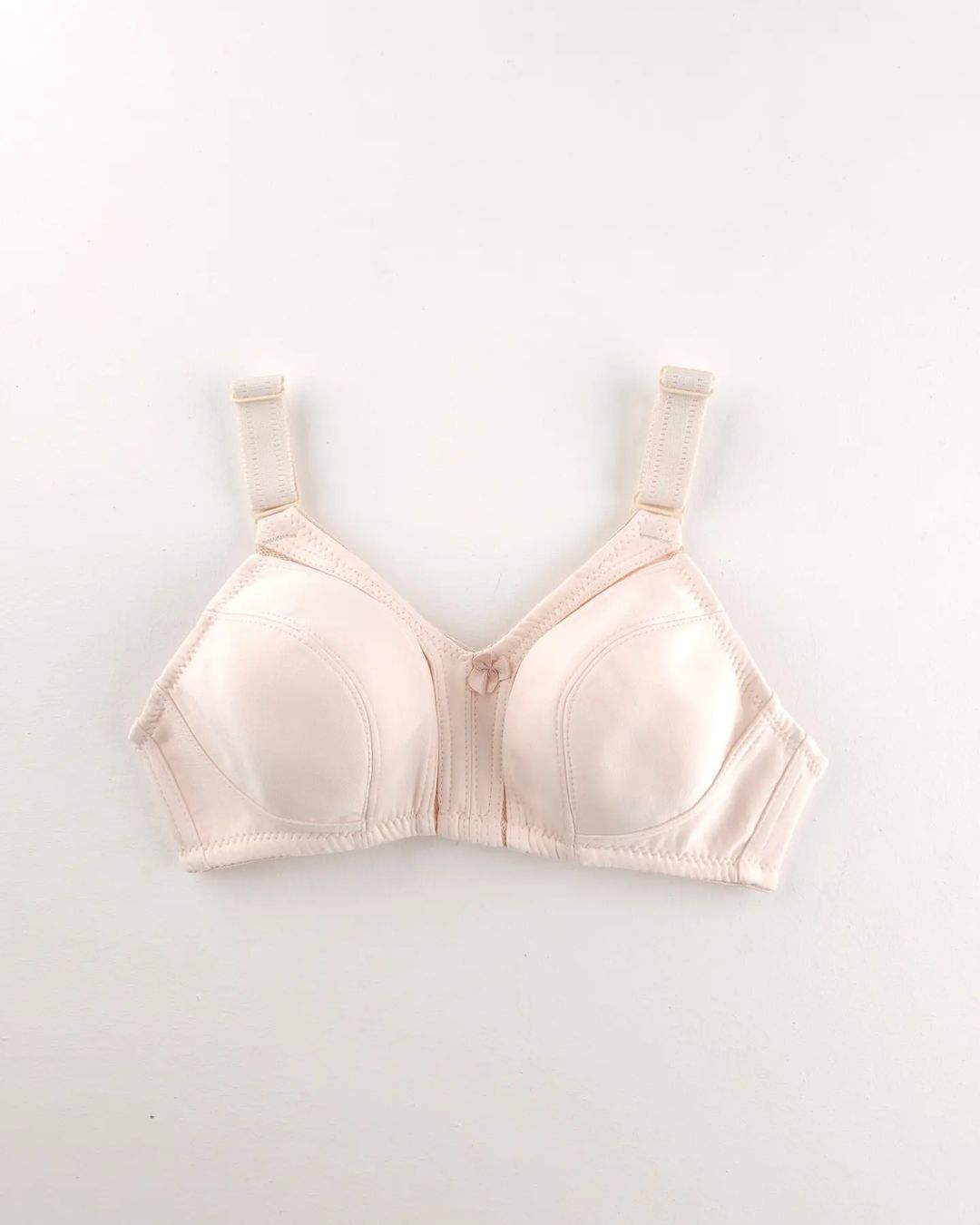Luxurious Women’s Seamless Padded Cups Wireless Bra (Beige)