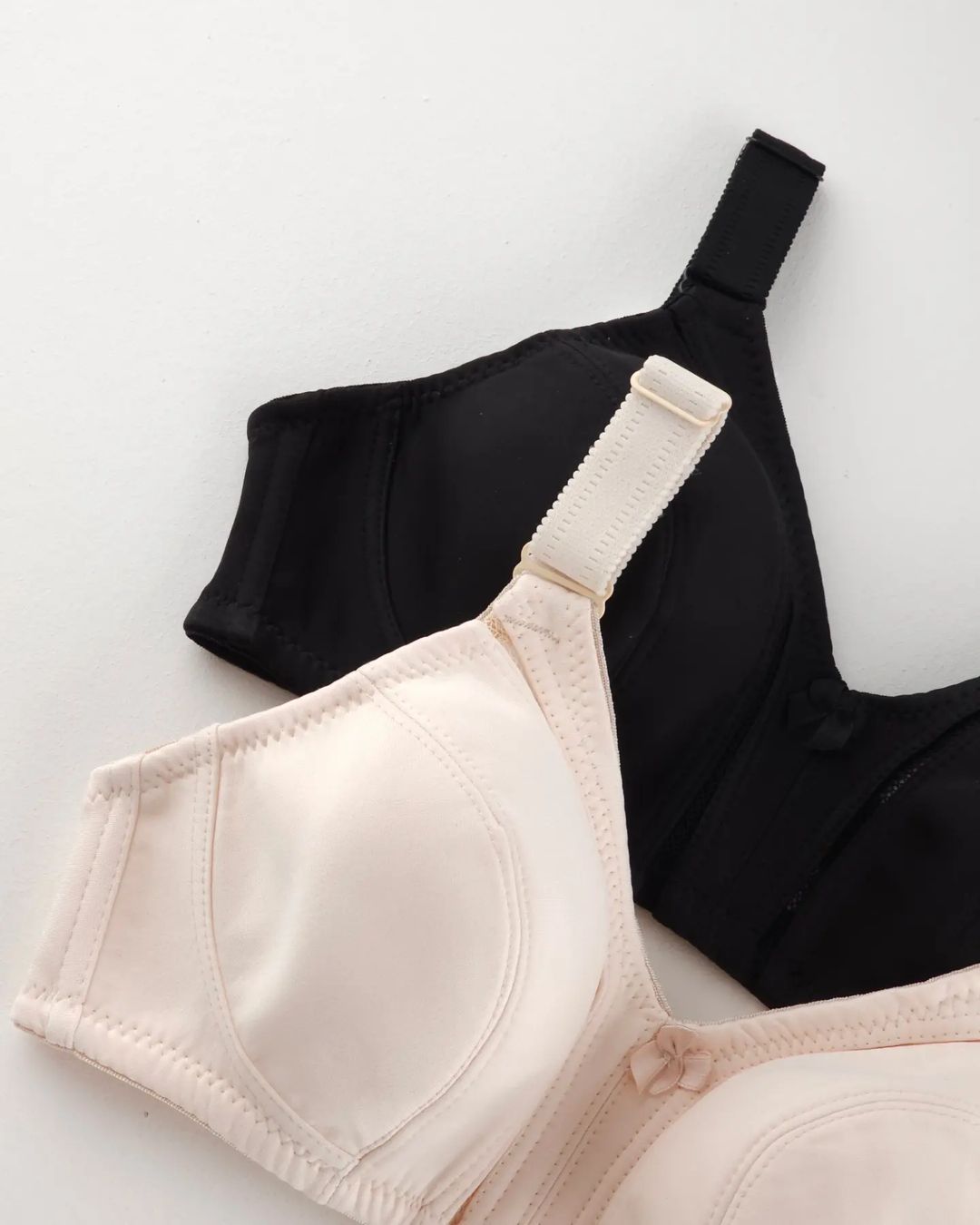 Luxurious Women’s Seamless Padded Cups Wireless Bra (Beige & Black) Pack of-2
