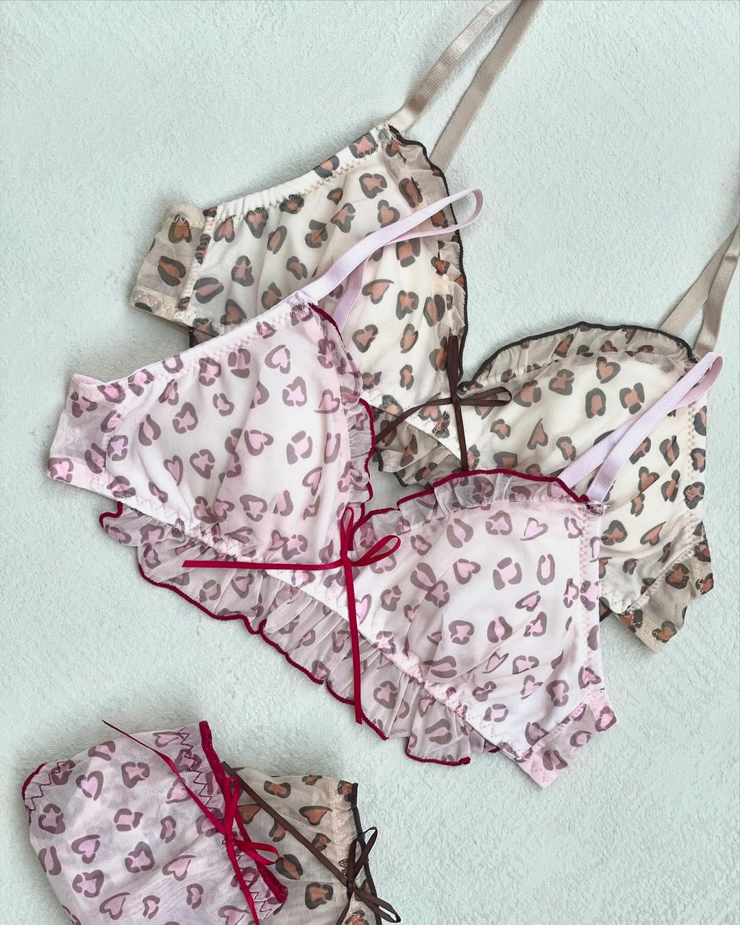 Luxurious Women’s Seamless Padded Cups Wireless Bra (Brown & Pink) Pack of-2